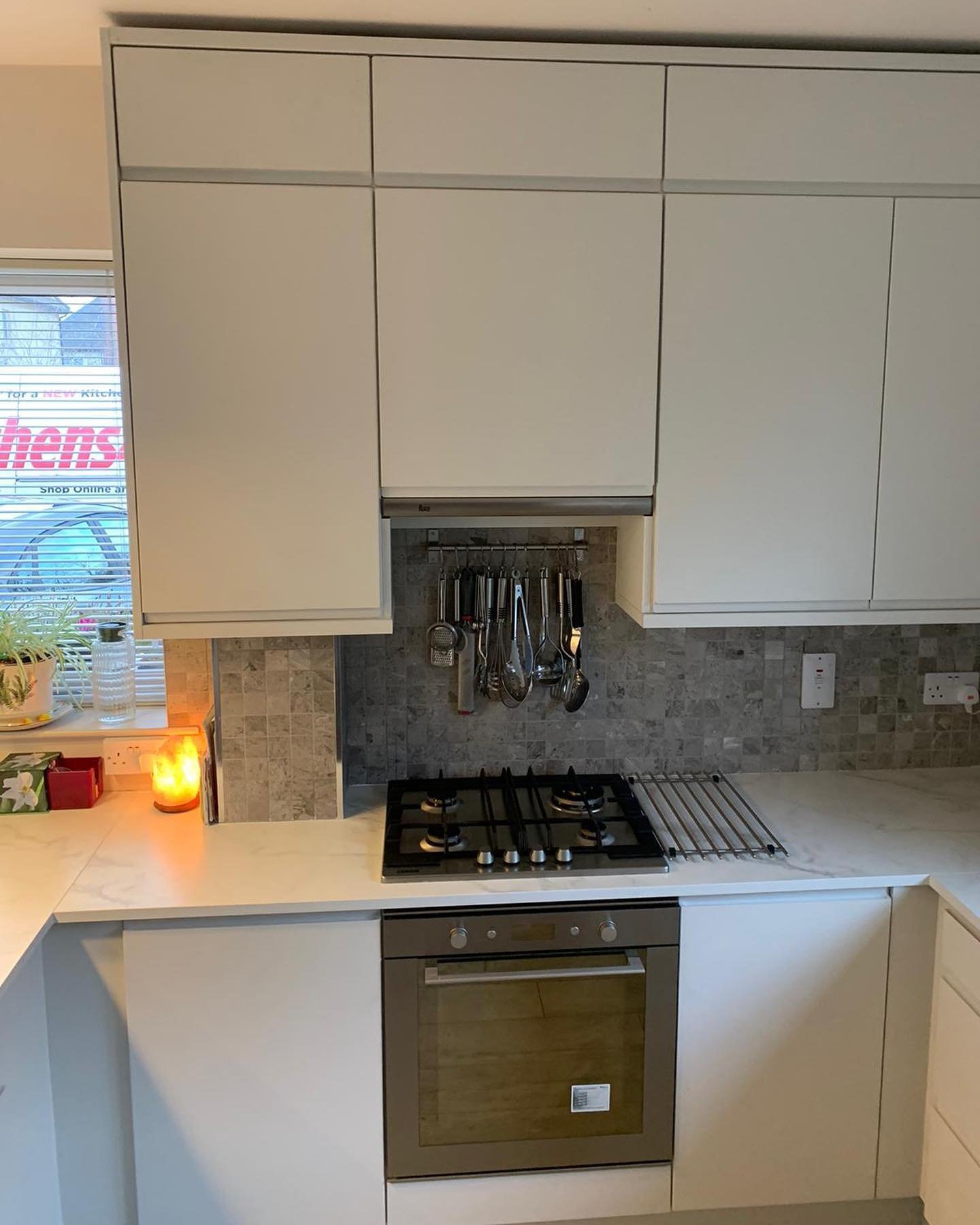 Alaska Handleless Kitchen in White Grey with Veneto Marble Worktop | Dublin image 3