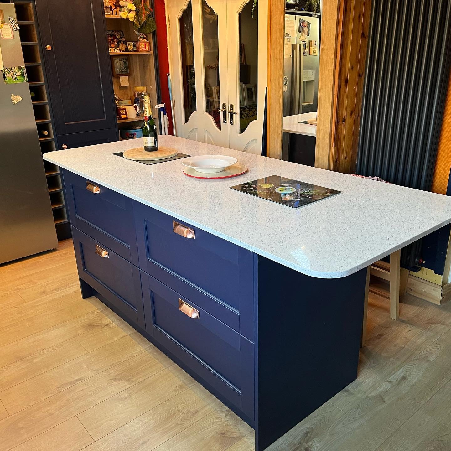 Bastille Door in Marine Blue with Starlite White Quartz Worktops & Double Belfast Sink | Dublin image 6