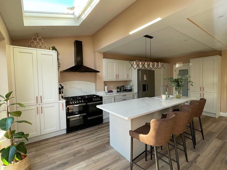 Bastille Shaker Kitchen in Legno White Grey with Quartz Island & Belfast Sink | Dublin image 1