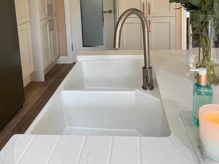 Bastille Shaker Kitchen in Legno White Grey with Quartz Island & Belfast Sink | Dublin image 4
