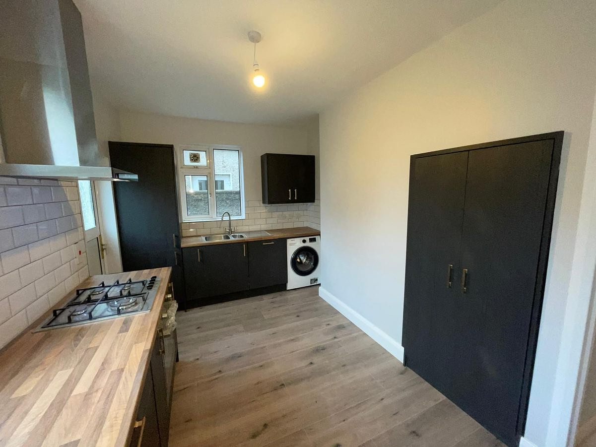 Contemporary Kitchen Transformation with Mather Door in Legno Graphite image 3