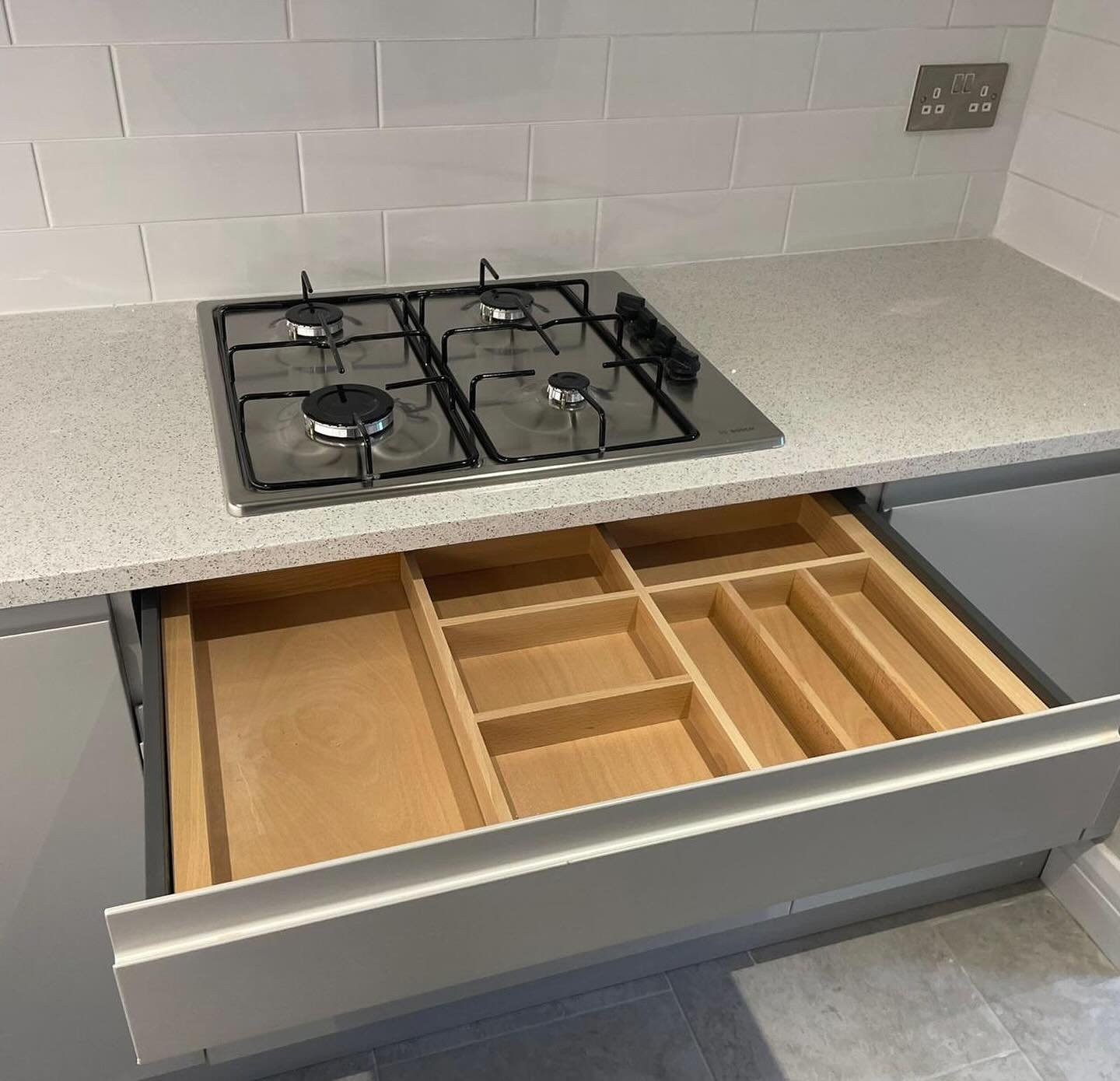 Functional & Stylish Arena Handleless Kitchen | Dublin image 4